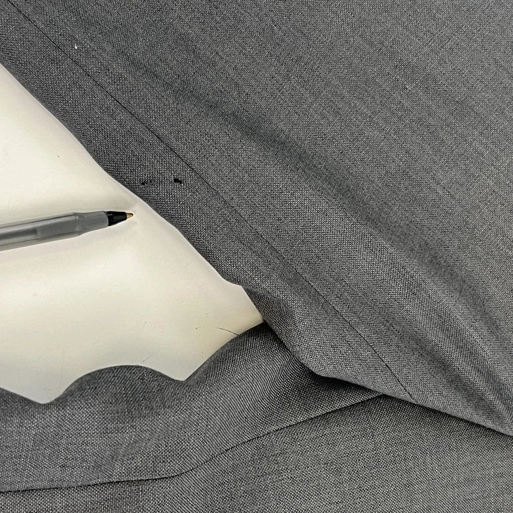 Jos A Bank Signature Suit Mens 42R 34x31 Gray Wool Silk Tailored Fit 2 Piece
